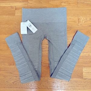 Blanqi Hipster Cuffed Leggings